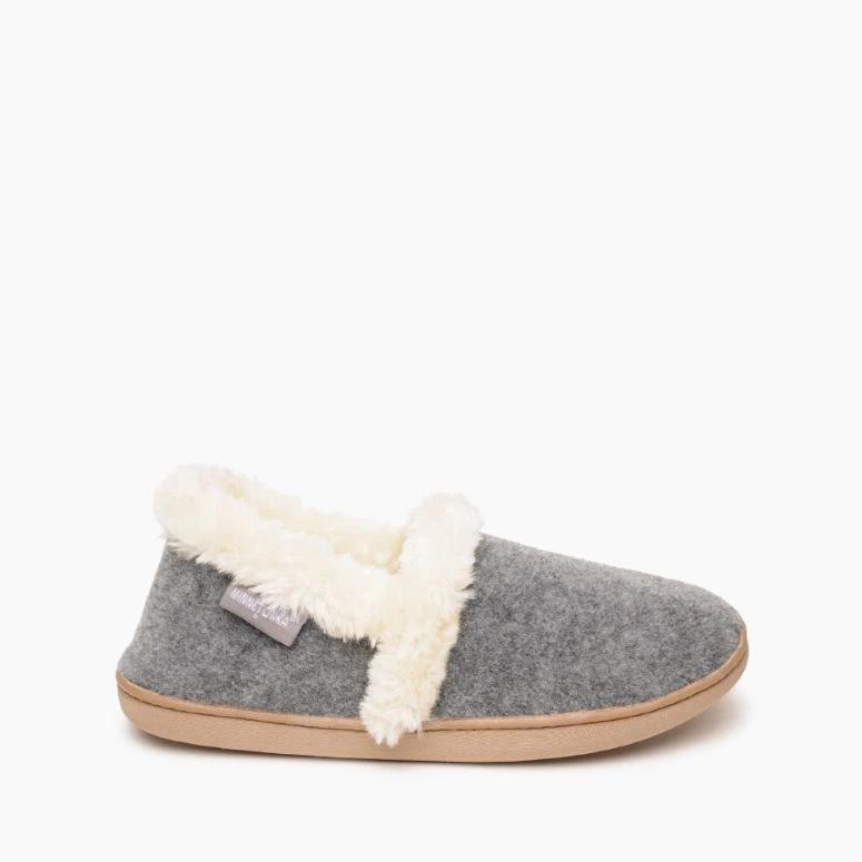 'Minnetonka' Women's Dina Slipper - Grey - Image 5